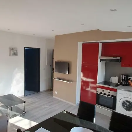 Jolie 2 Pieces Apartment